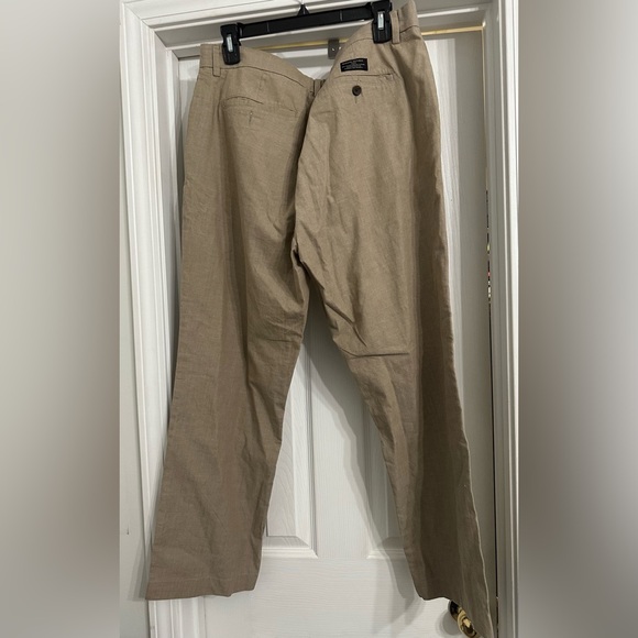 Banana Republic Mens Emerson chino fit pants are a size 36. - Picture 10 of 11